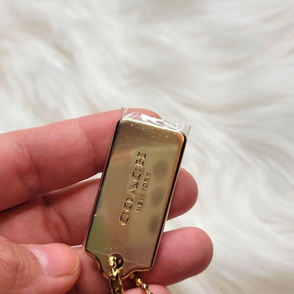 Coach - Picture 10 of 12